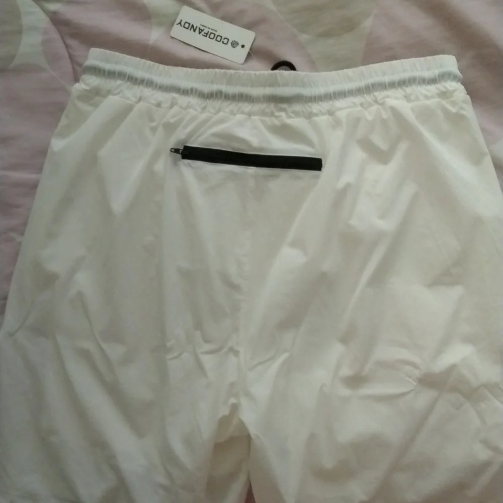 Shorts - Picture 3 of 4